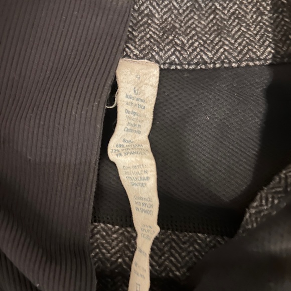 Women’s Lululemon 1/4 Running Shirt Sz 4 EUC - Picture 4 of 11